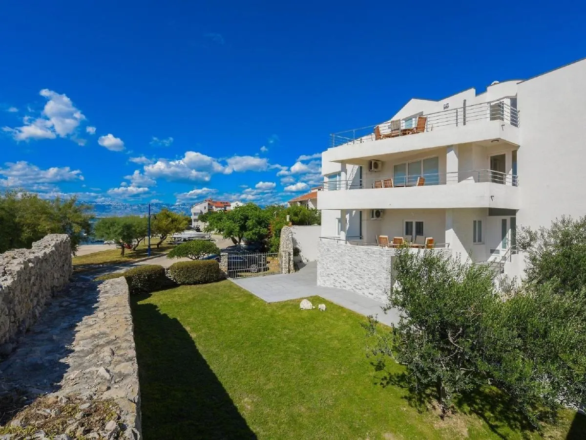 Modern Villa In Nin With Terrace 0*,