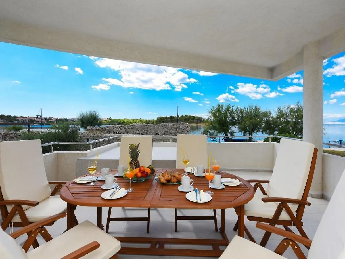Modern Villa In Nin With Terrace