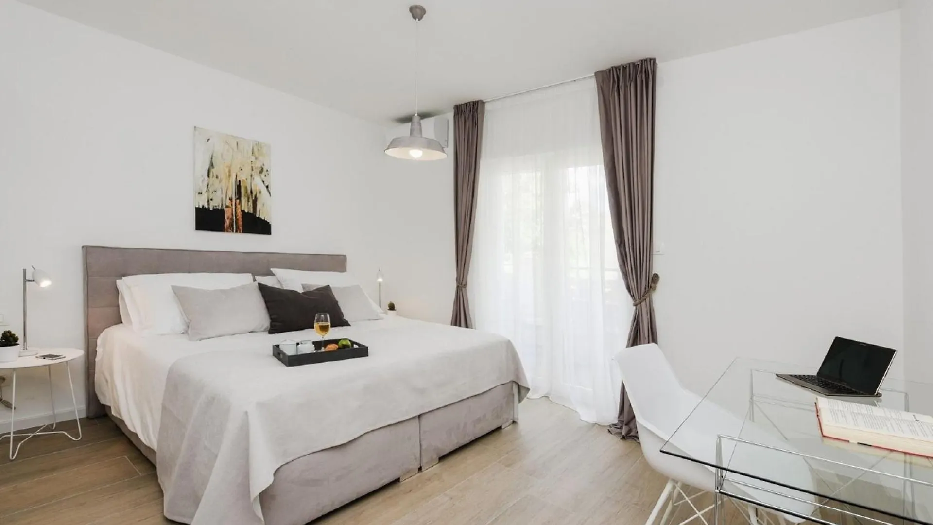 Modern Villa In Nin With Terrace