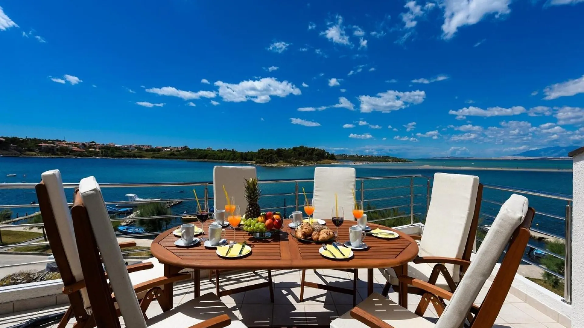 Modern Villa In Nin With Terrace
