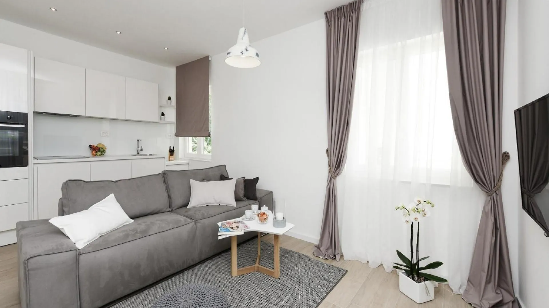 Modern Villa In Nin With Terrace