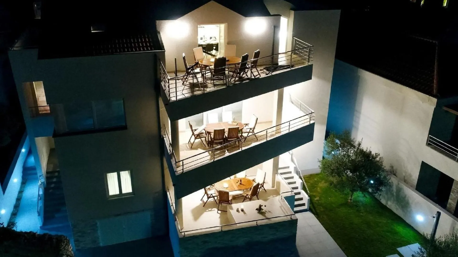 Modern Villa In Nin With Terrace