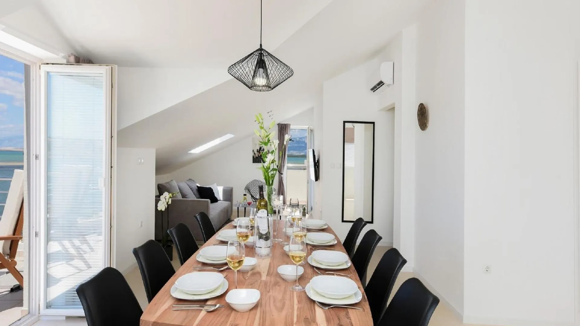 Modern Villa In Nin With Terrace